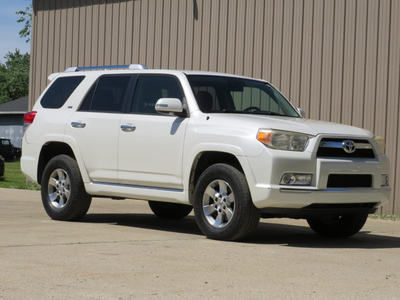 Toyota 4Runner SR5 4WD 2013