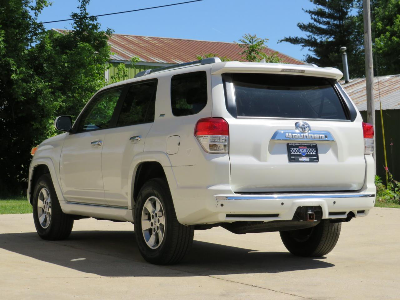 Toyota 4Runner SR5 4WD 2013