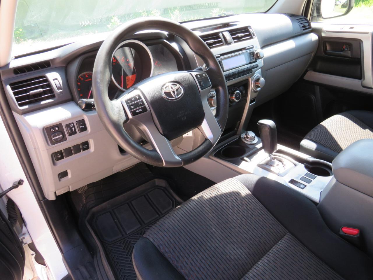 Toyota 4Runner SR5 4WD 2013