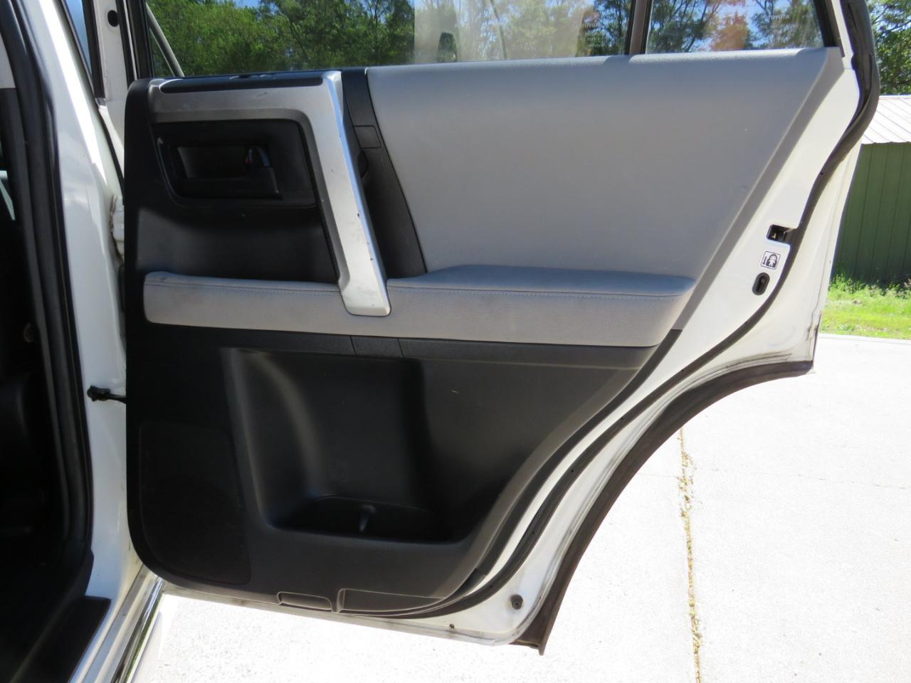 Toyota 4Runner SR5 4WD 2013