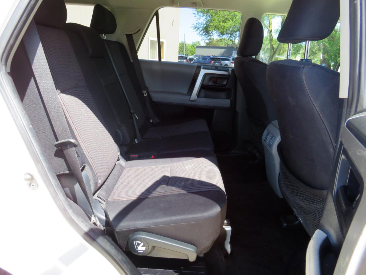 Toyota 4Runner SR5 4WD 2013