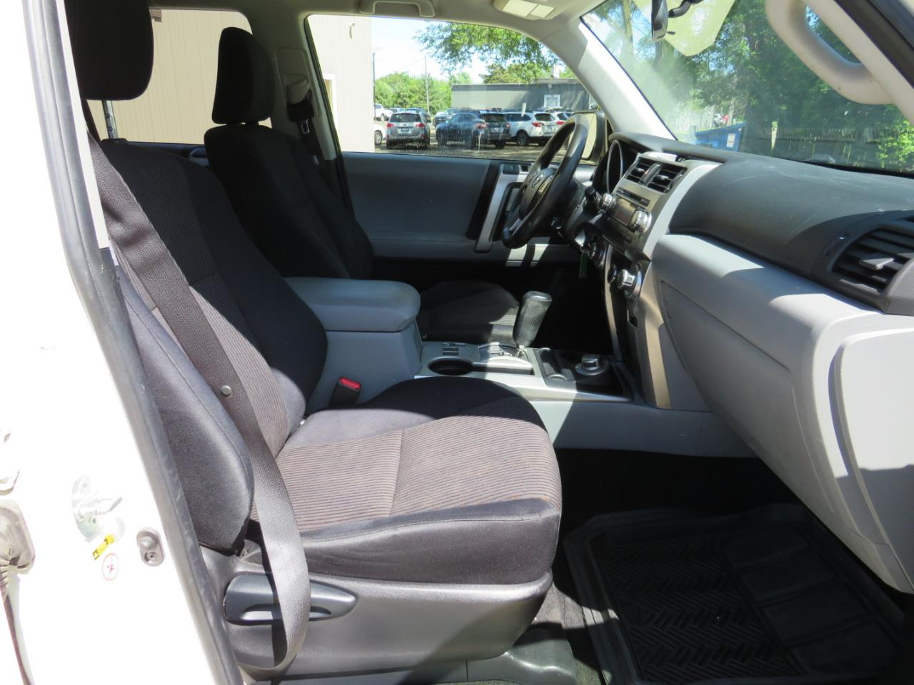 Toyota 4Runner SR5 4WD 2013