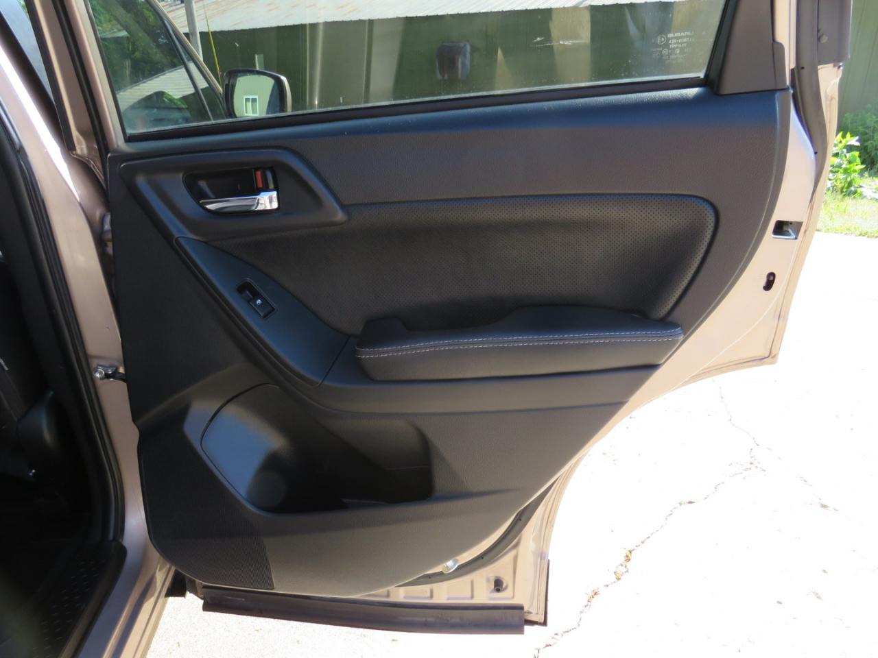 Subaru Forester 2.5i Limited 2016
