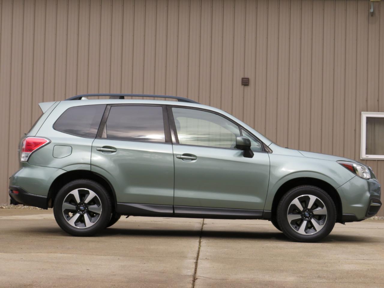 Subaru Forester 2.5i Premium 4D SUV 2017