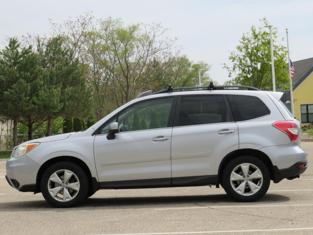 Subaru Forester 2.5i Limited 2014