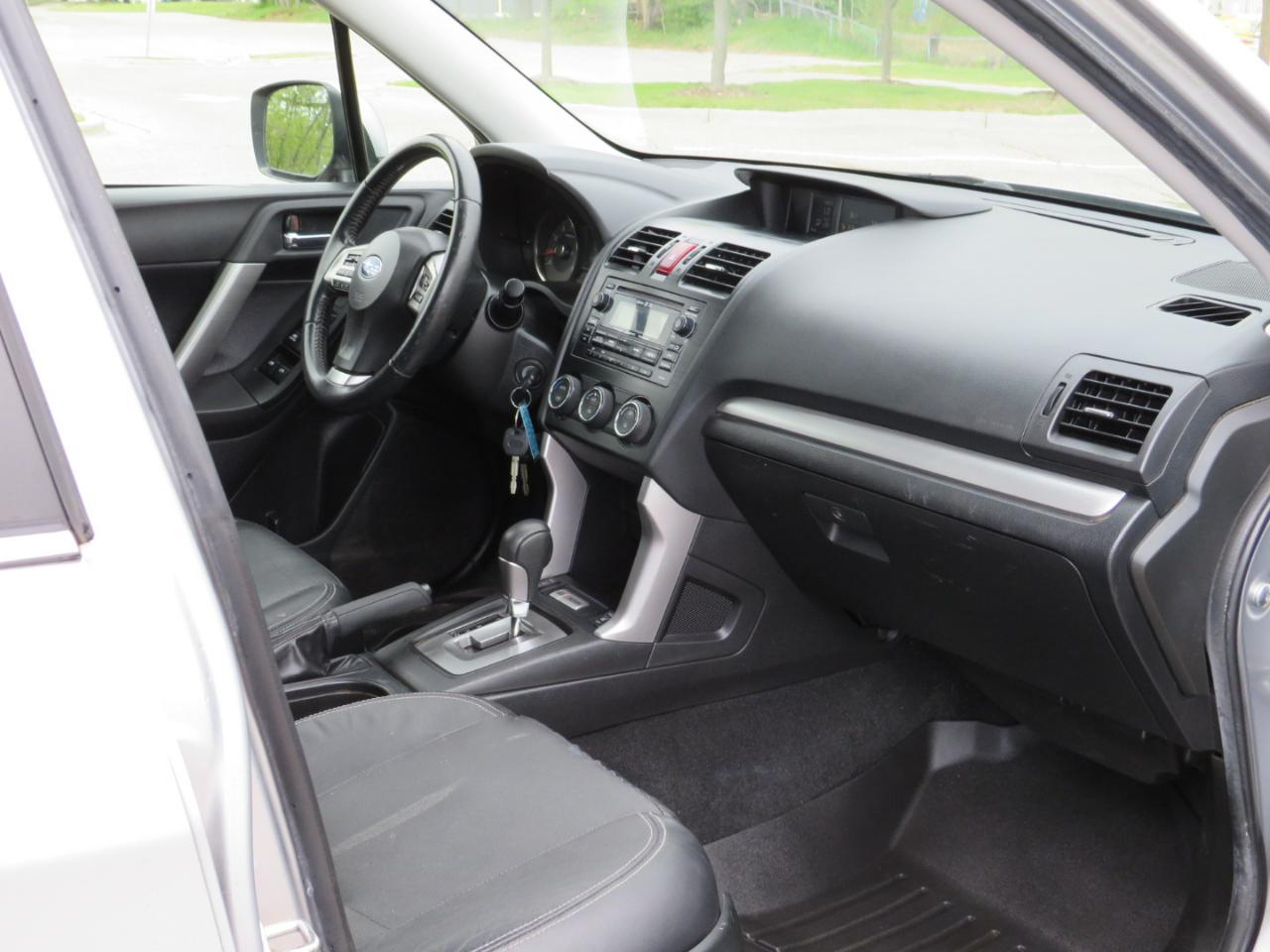 Subaru Forester 2.5i Limited 2014