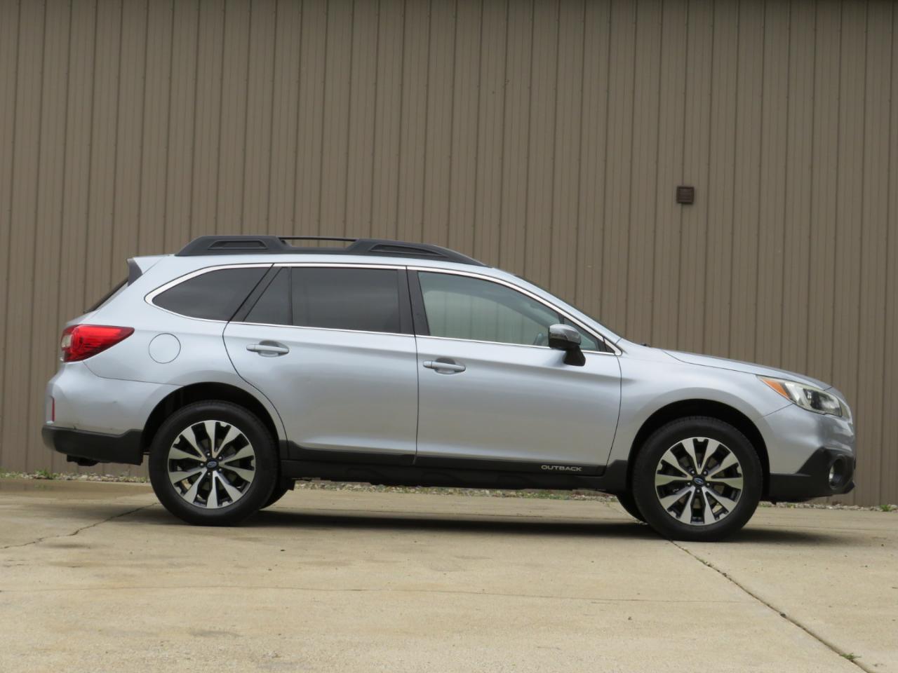 Subaru Outback 2.5i Limited 2015