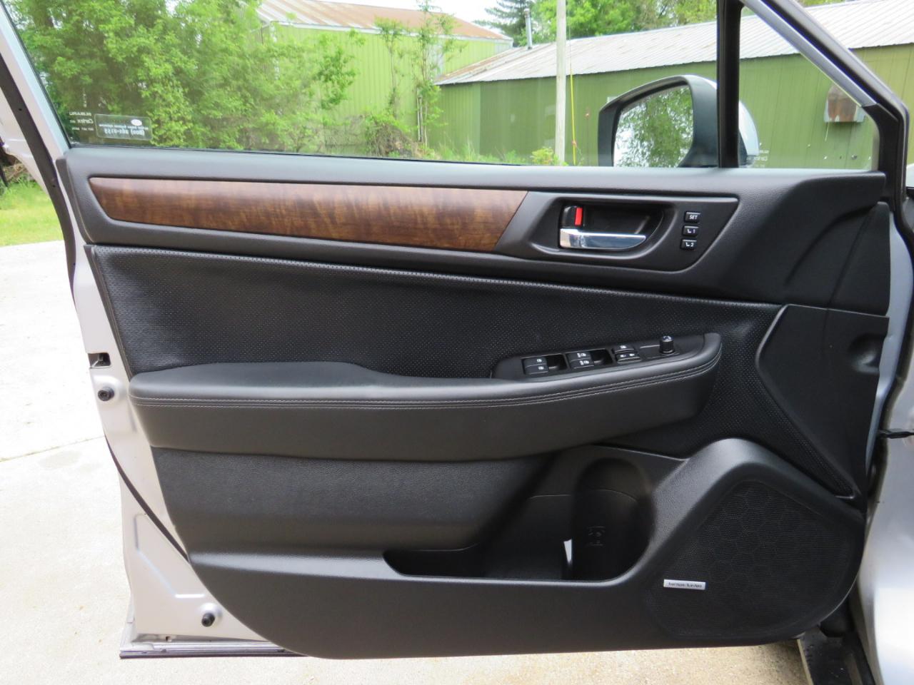 Subaru Outback 2.5i Limited 2015