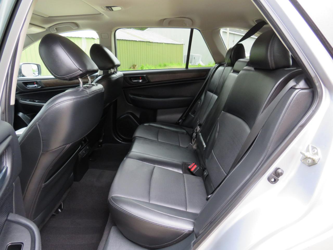 Subaru Outback 2.5i Limited 2015