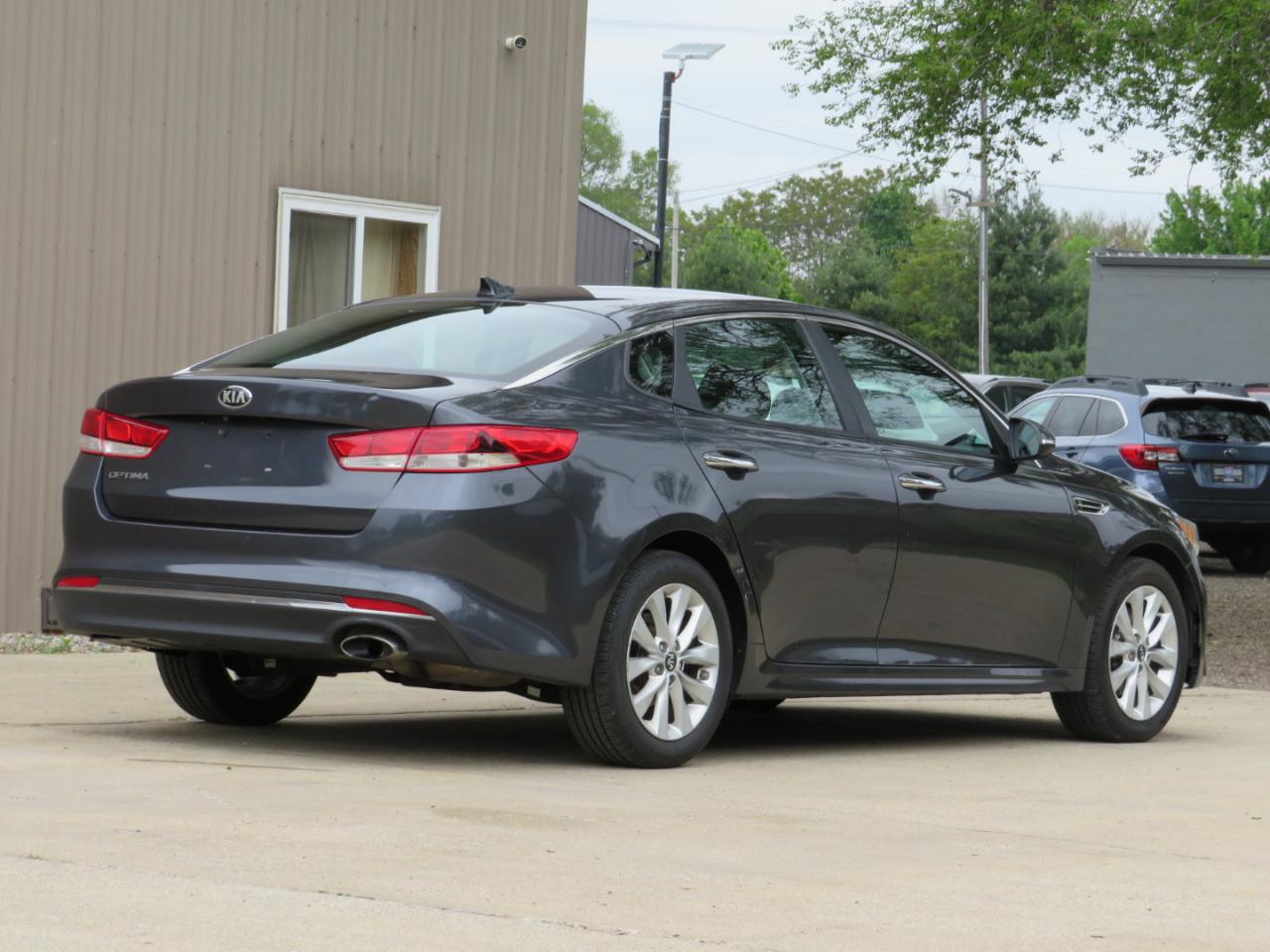 Kia Optima LX 2017