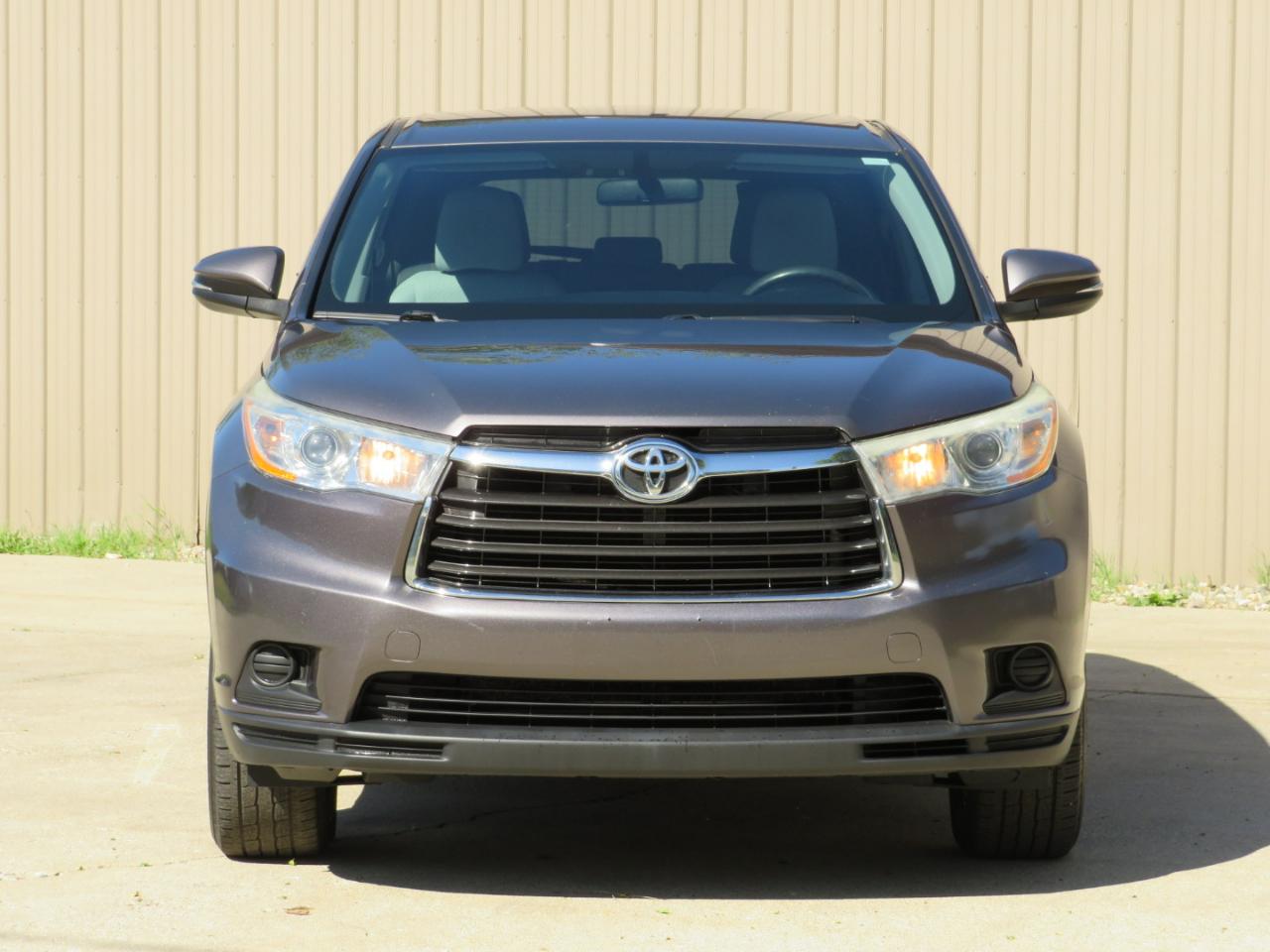 Toyota Highlander LE AWD V6 2014