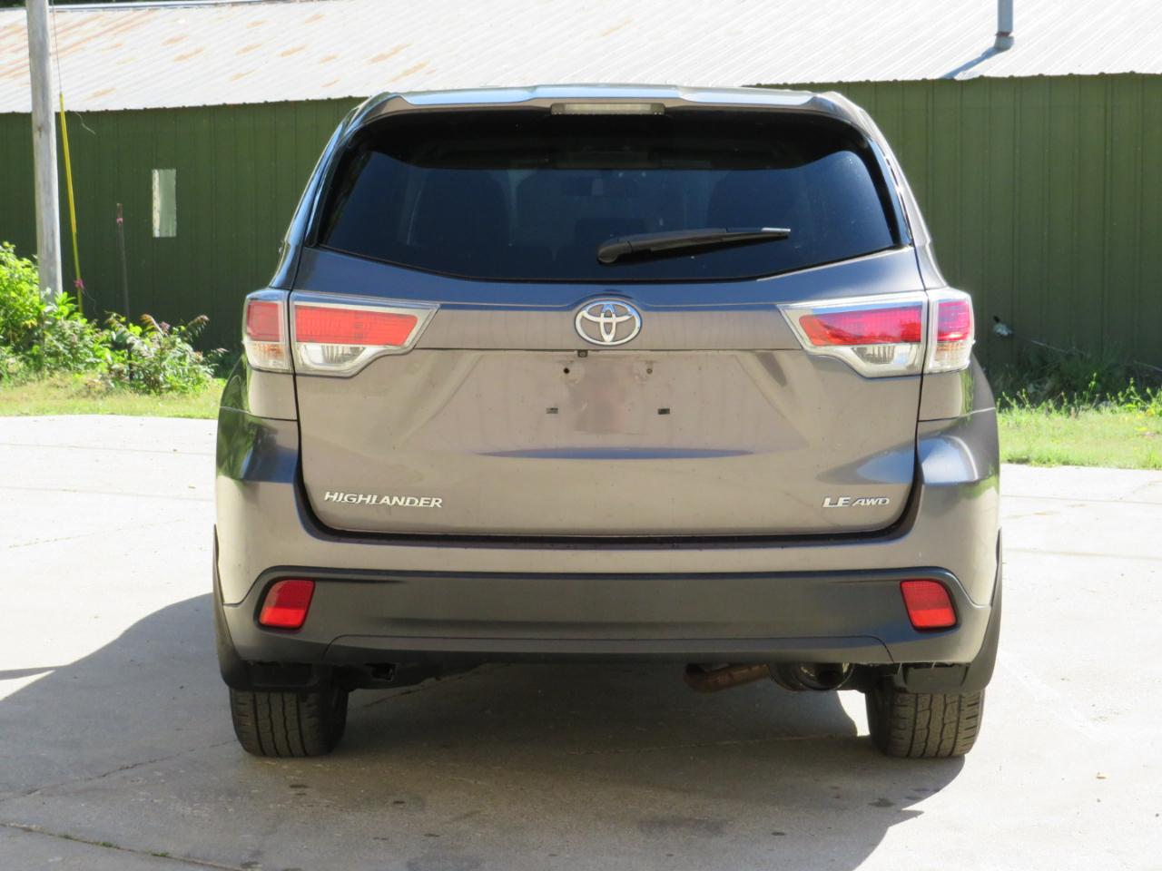 Toyota Highlander LE AWD V6 2014