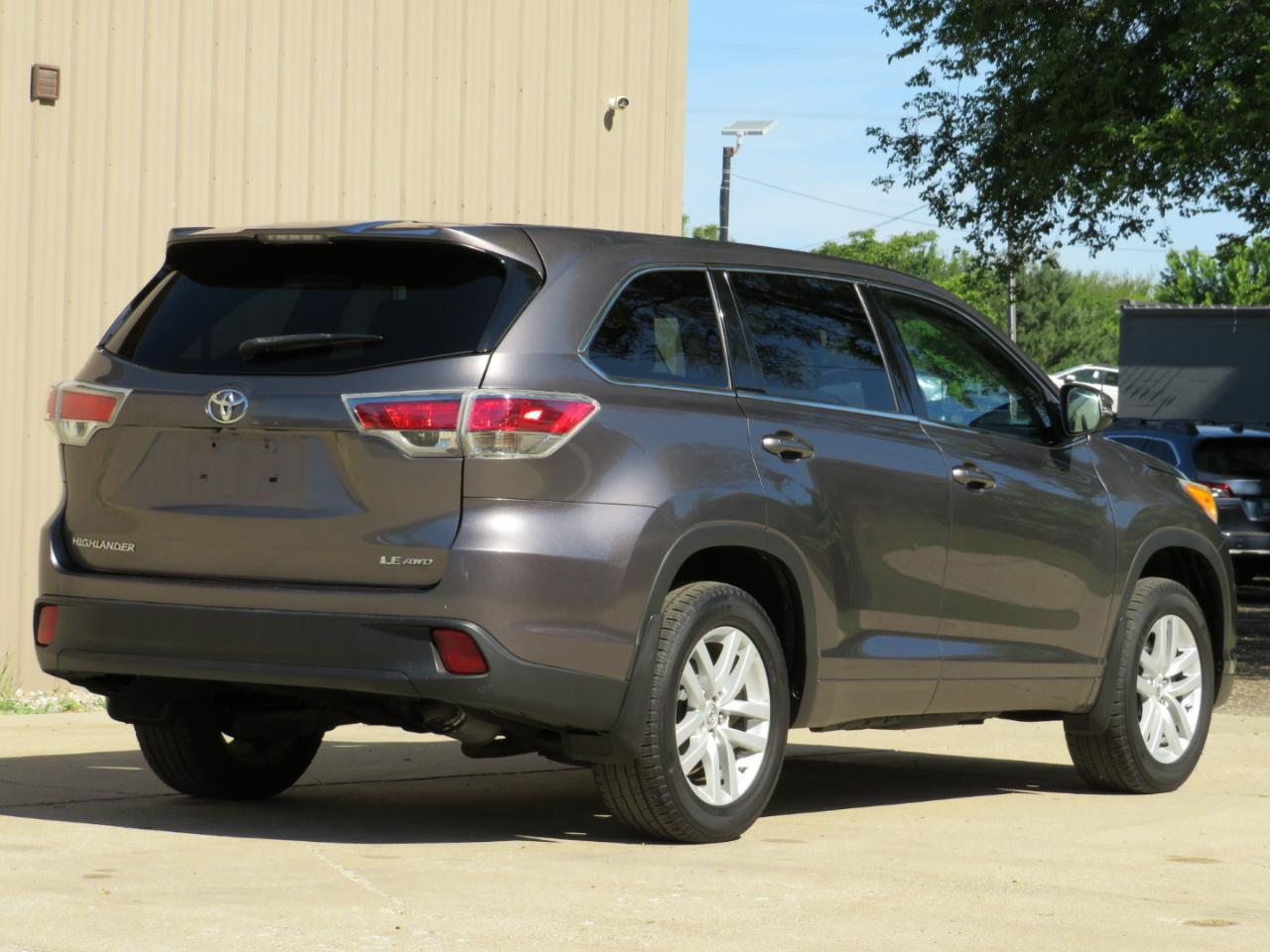 Toyota Highlander LE AWD V6 2014