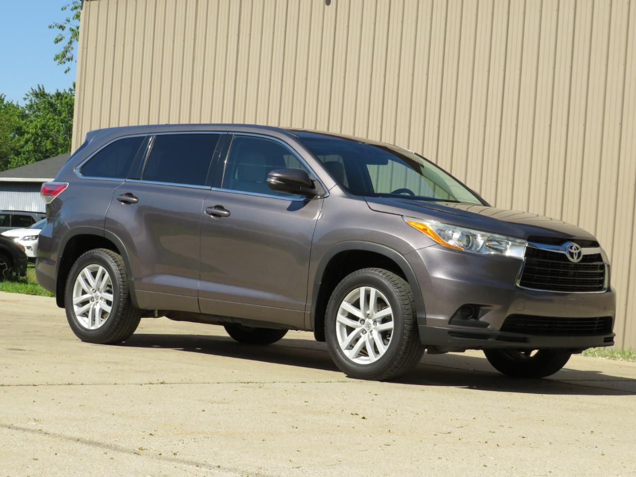 Toyota Highlander LE AWD V6 2014