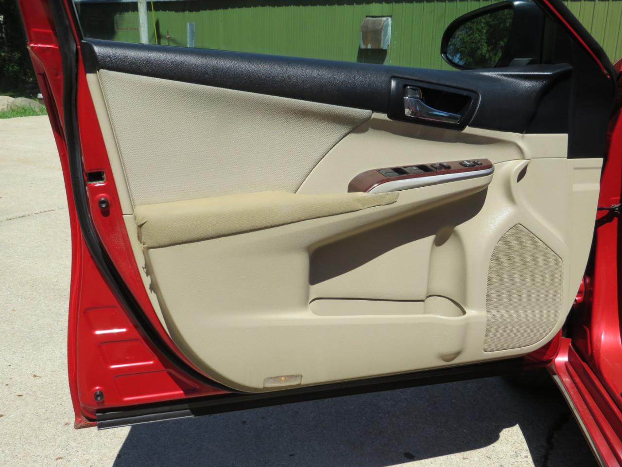 Toyota Camry L 2012