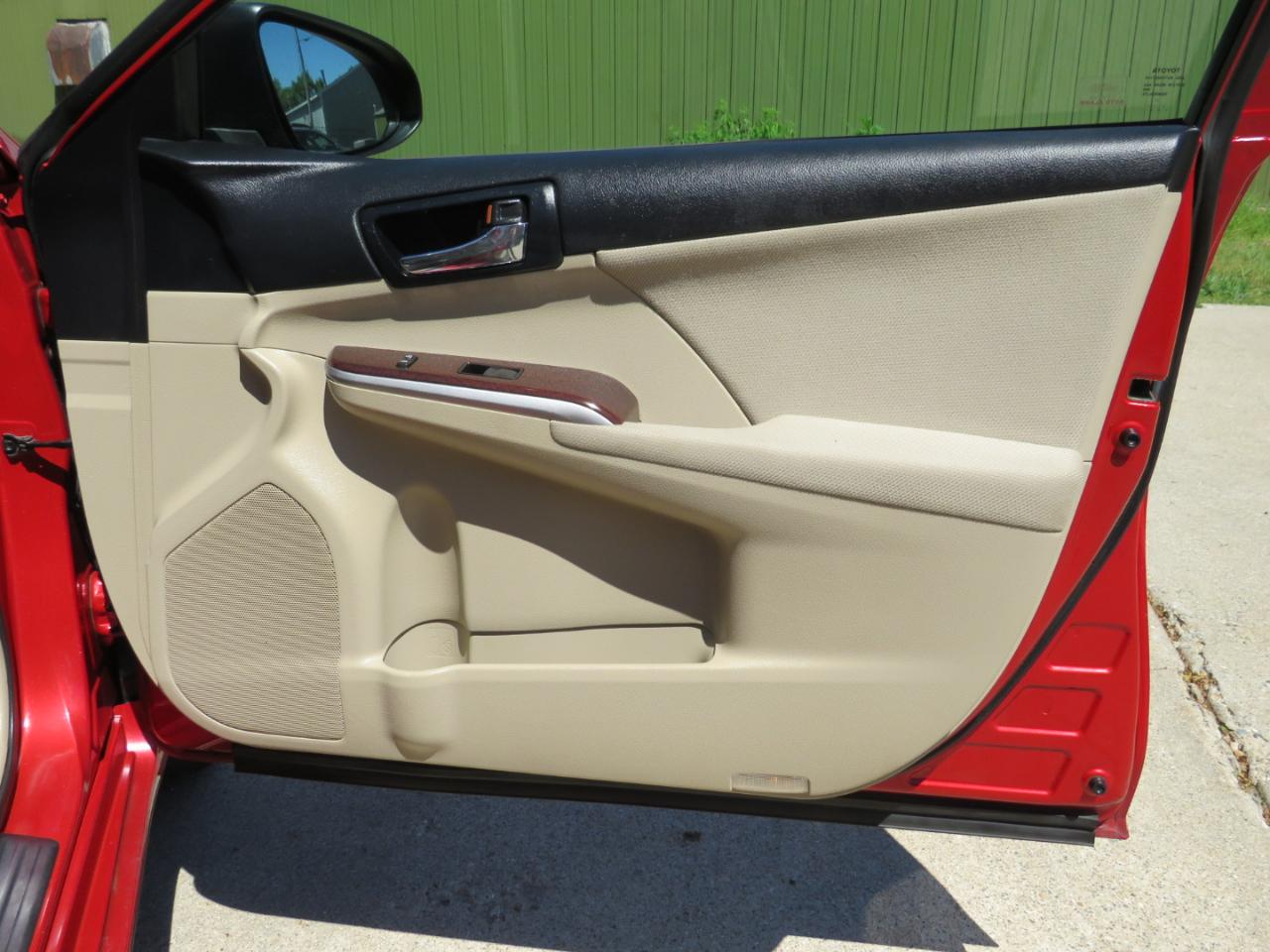 Toyota Camry L 2012
