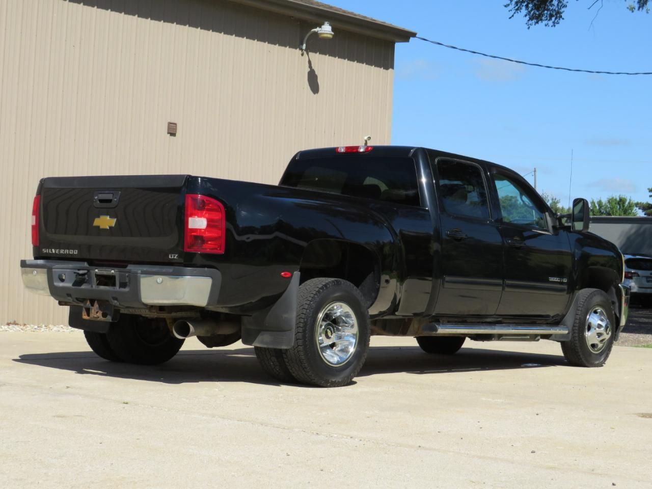 Chevrolet Silverado 3500HD LTZ Crew Cab 4WD 2013