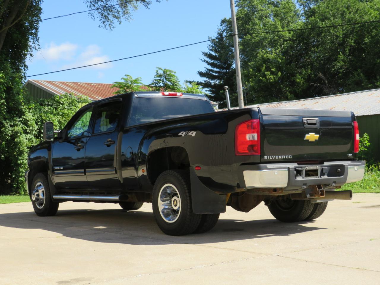 Chevrolet Silverado 3500HD LTZ Crew Cab 4WD 2013