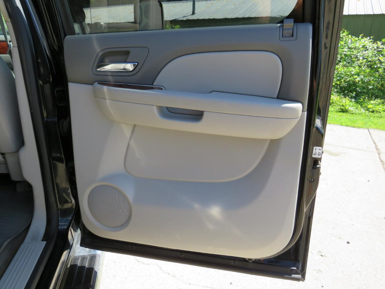 Chevrolet Silverado 3500HD LTZ Crew Cab 4WD 2013