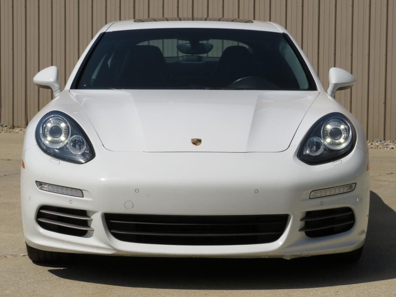 Porsche Panamera 4S 2015