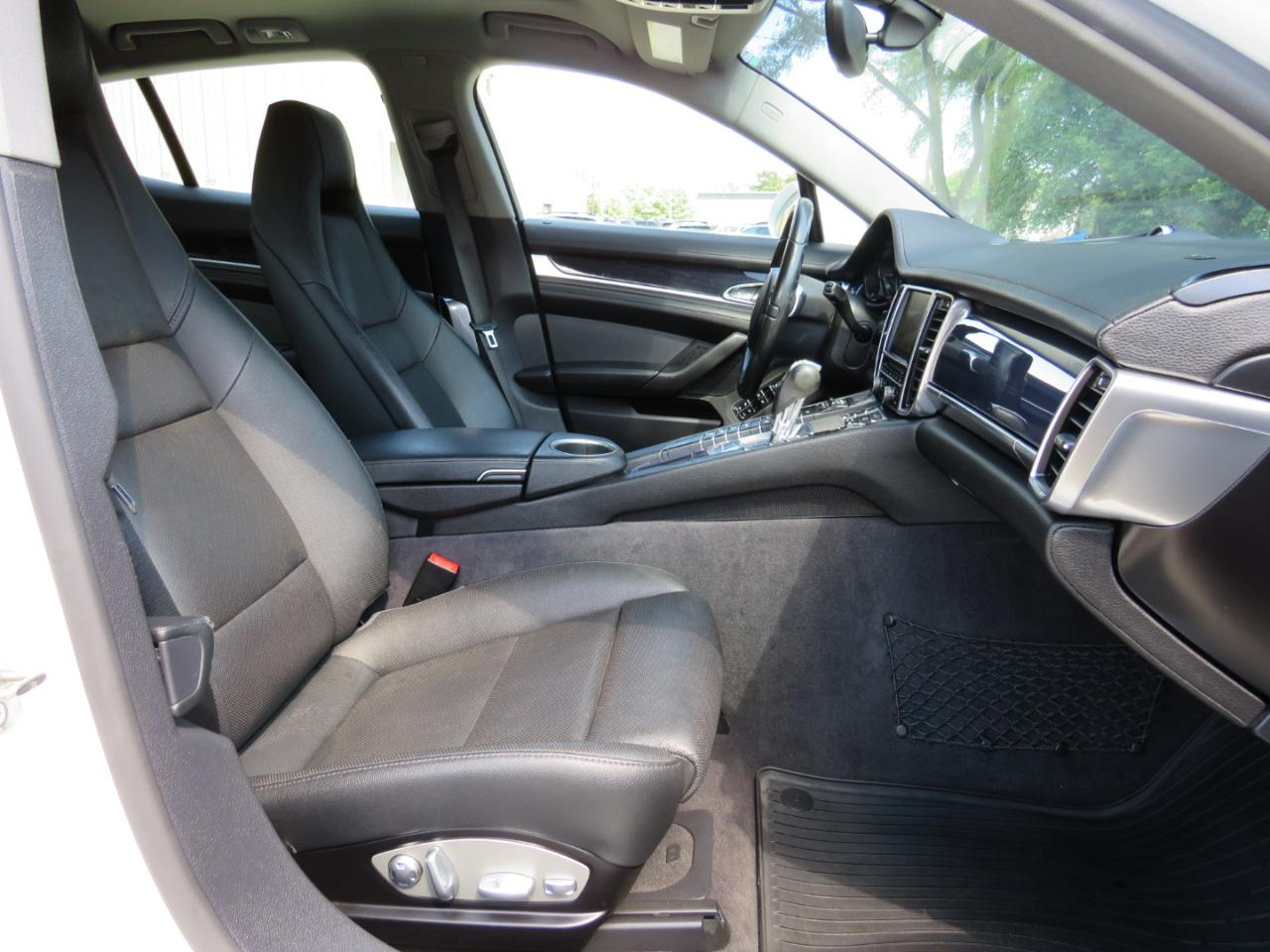 Porsche Panamera 4S 2015