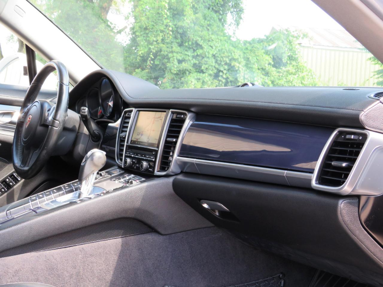 Porsche Panamera 4S 2015