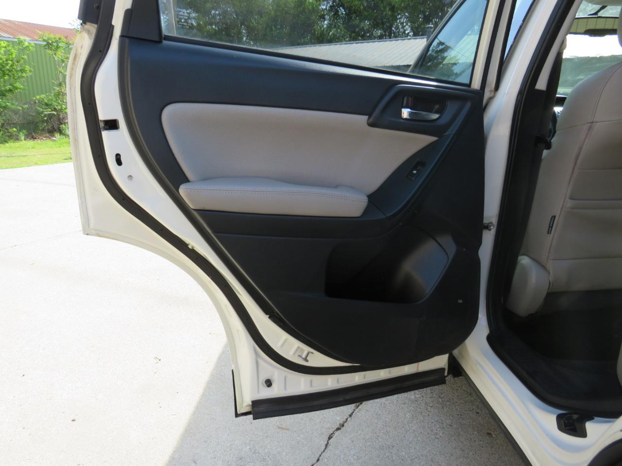 Subaru Forester 2.5i Limited 2014