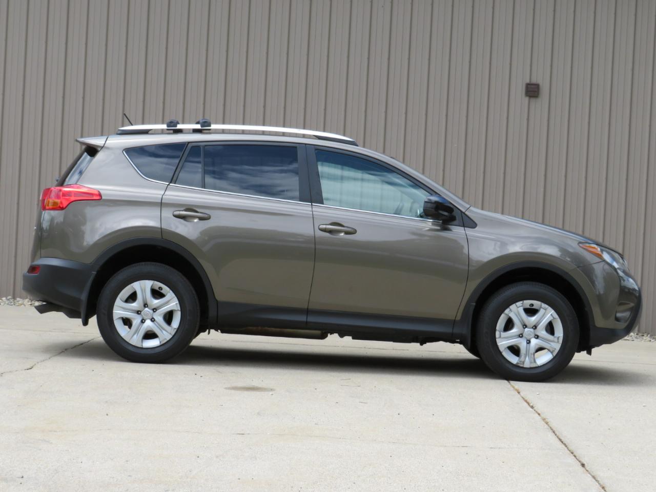 Toyota RAV4 LE AWD 2013