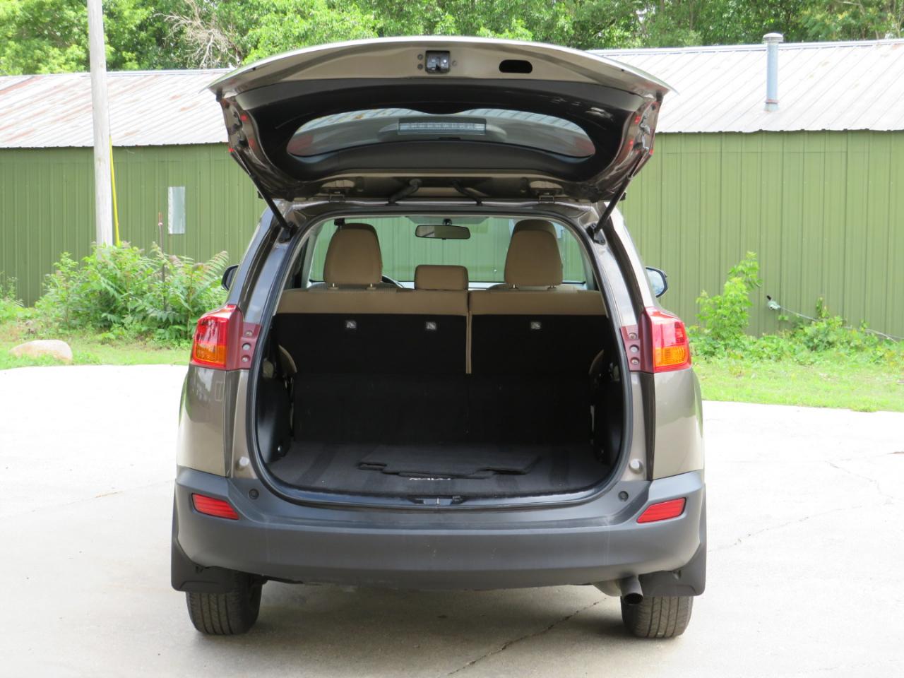 Toyota RAV4 LE AWD 2013