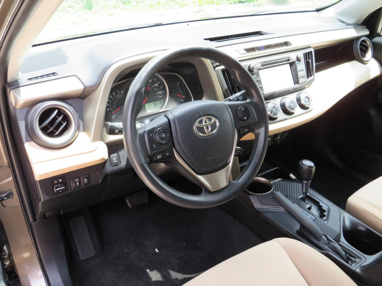 Toyota RAV4 LE AWD 2013
