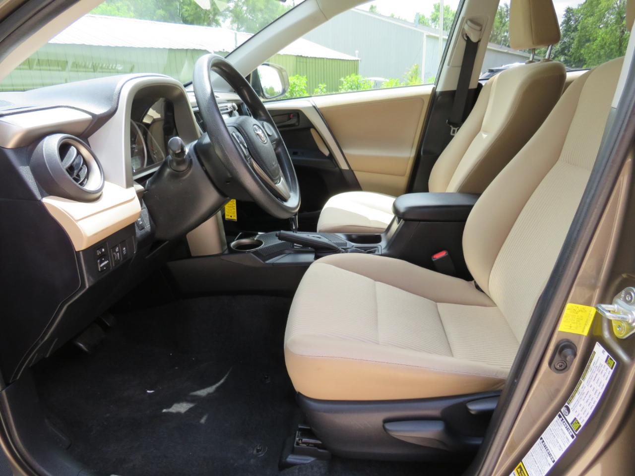 Toyota RAV4 LE AWD 2013