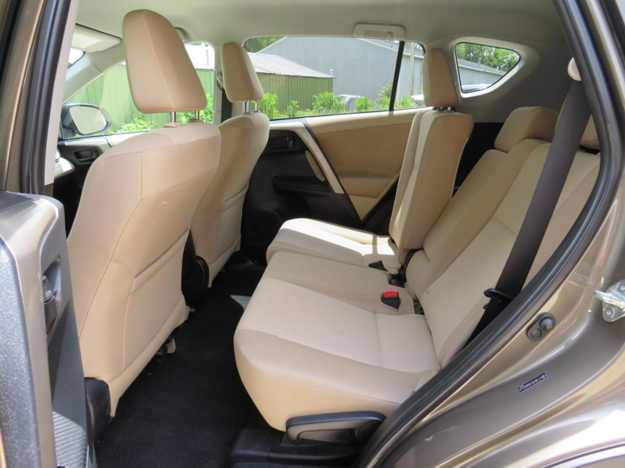 Toyota RAV4 LE AWD 2013