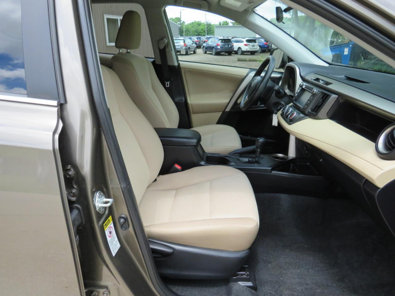 Toyota RAV4 LE AWD 2013