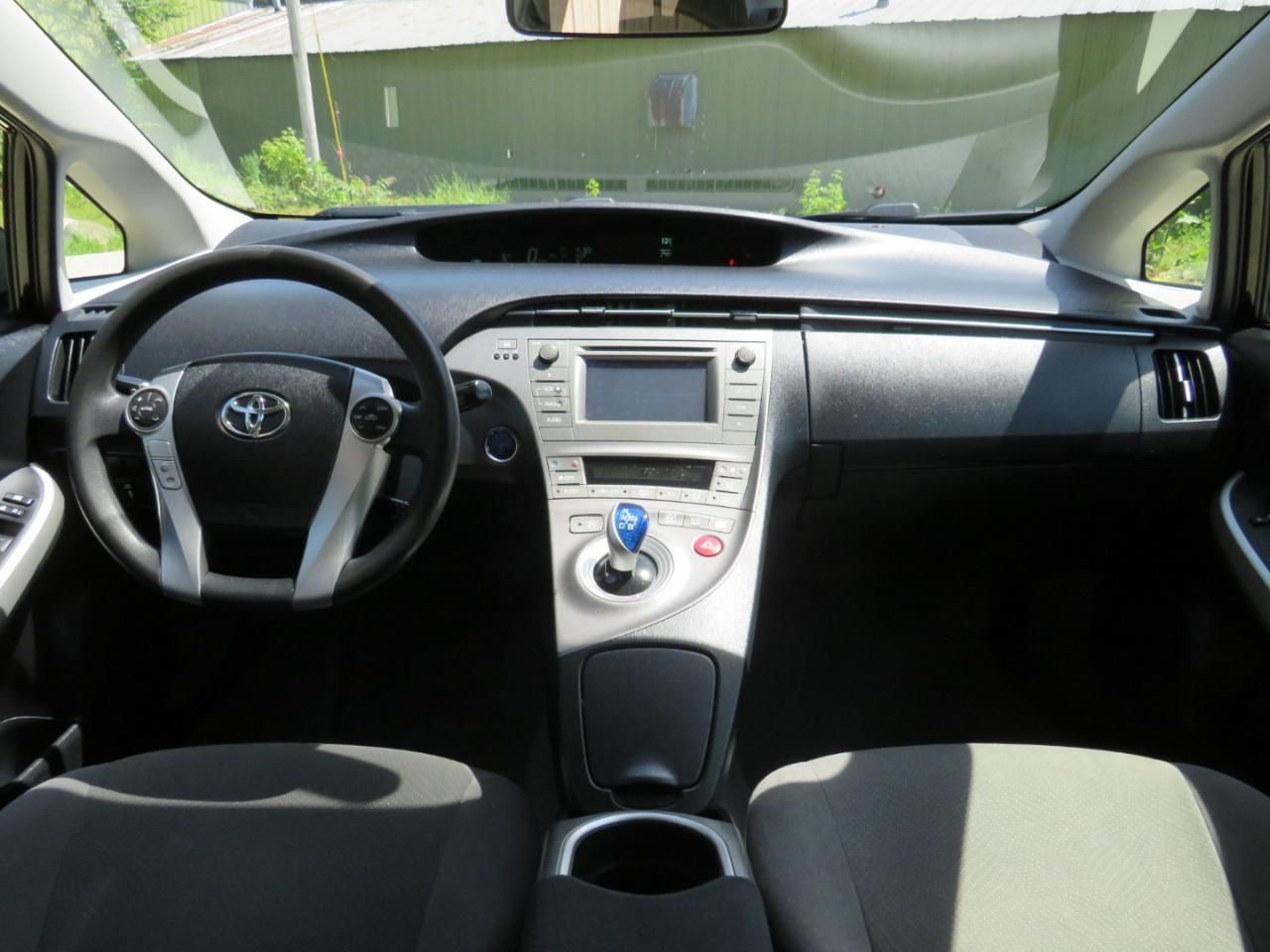 Toyota Prius Two 2015
