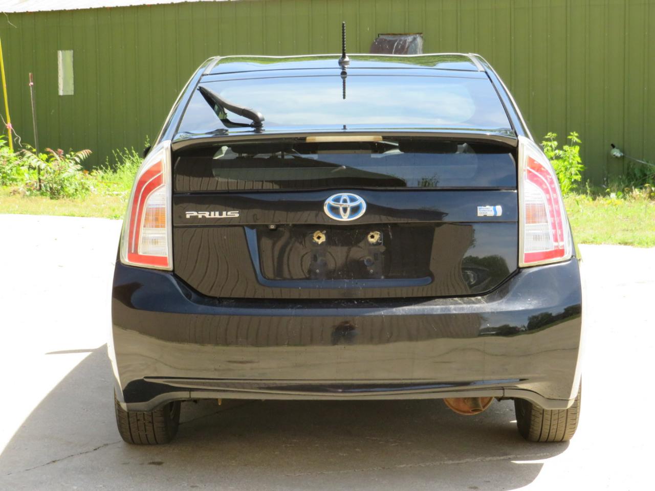 Toyota Prius Two 2015