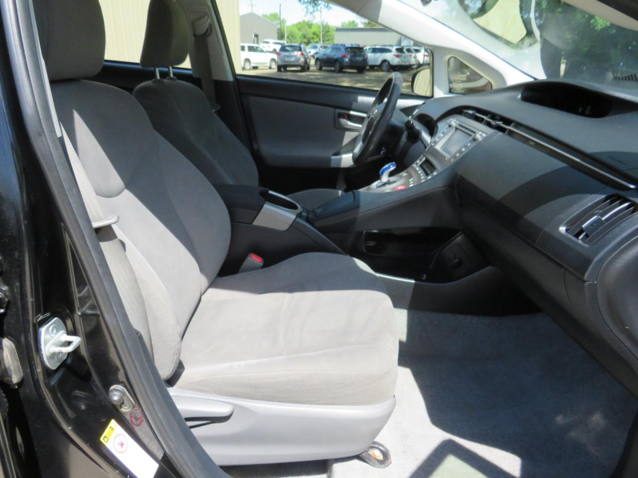 Toyota Prius Two 2015
