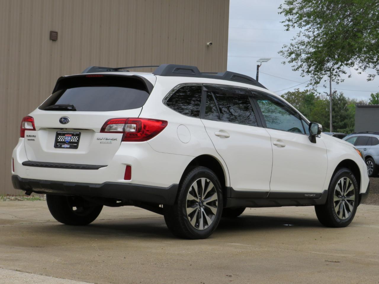 Subaru Outback 2.5i Limited 2015