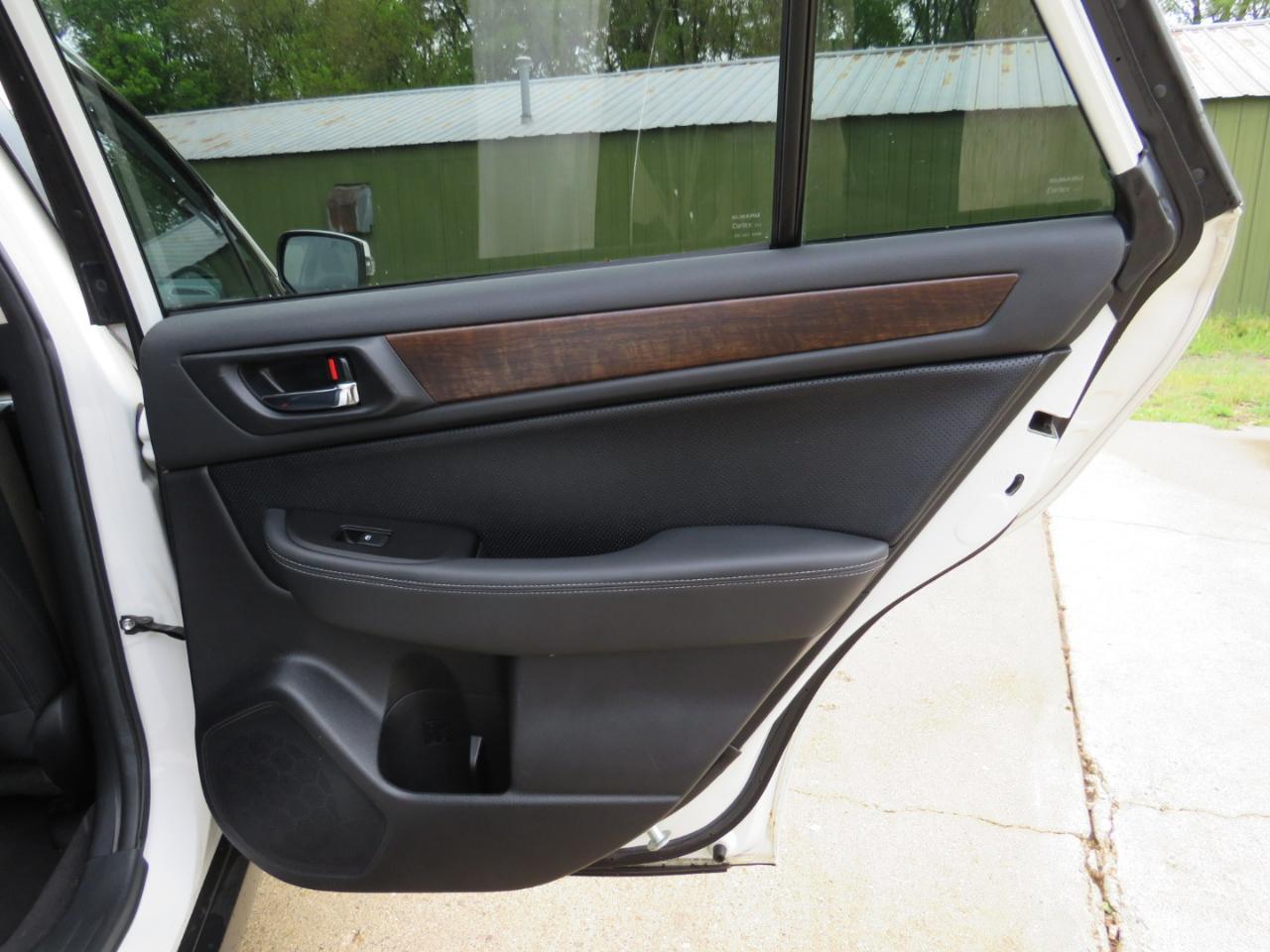 Subaru Outback 2.5i Limited 2015