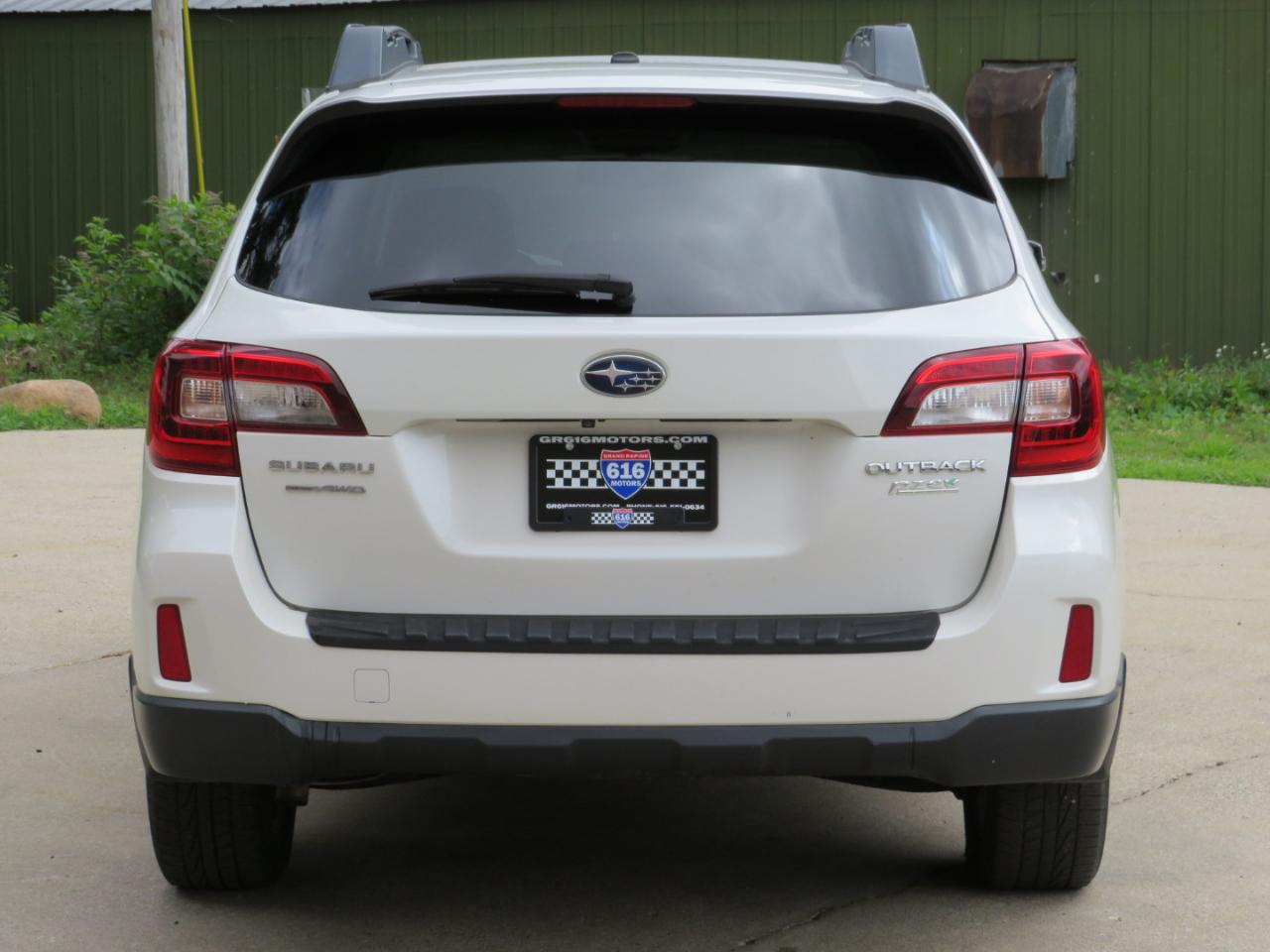 Subaru Outback 2.5i Limited 2015