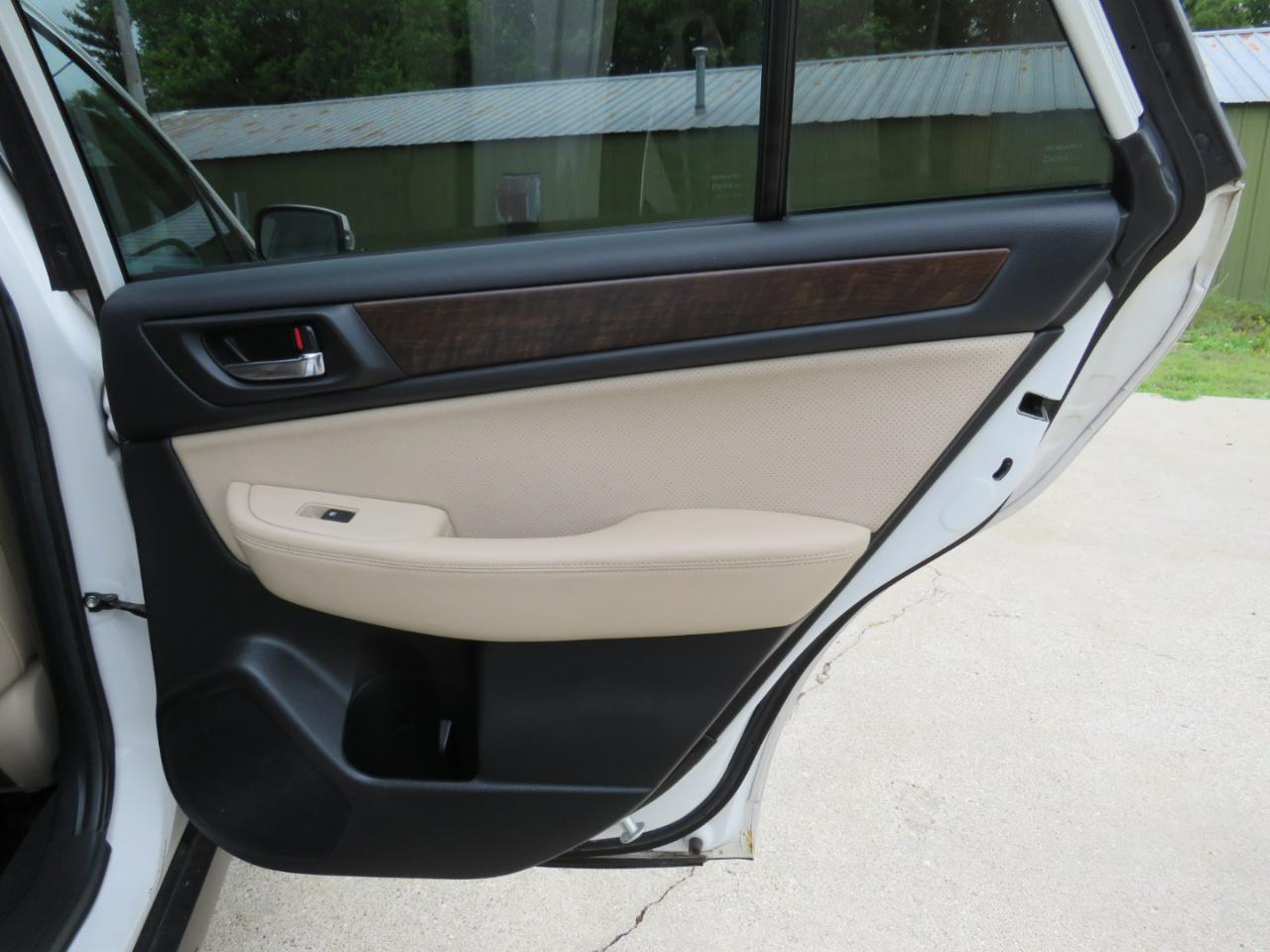 Subaru Outback 2.5i Limited 2015