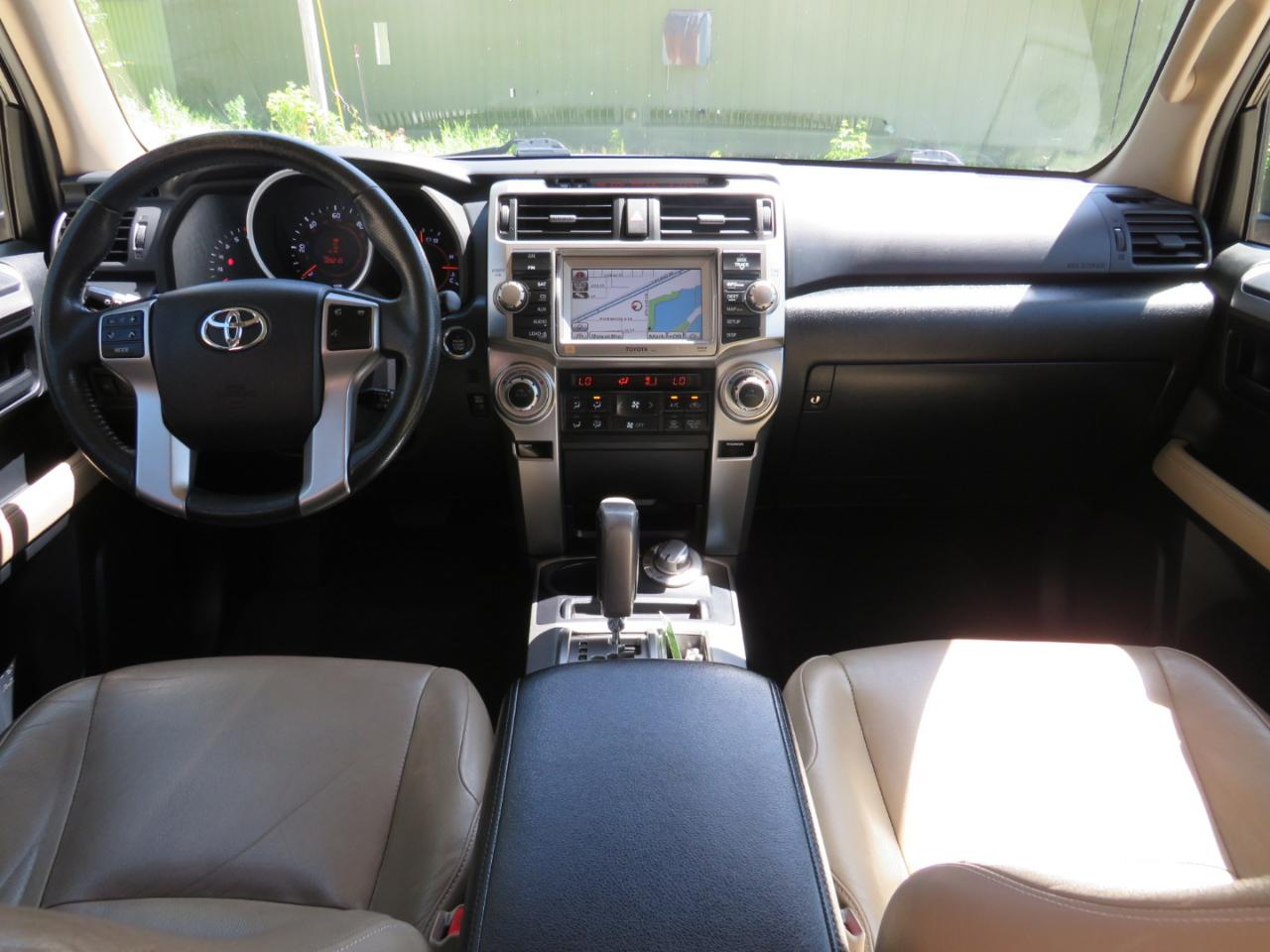 Toyota 4Runner Limited V6 4WD 2013
