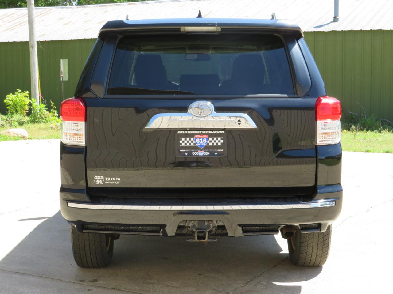 Toyota 4Runner Limited V6 4WD 2013