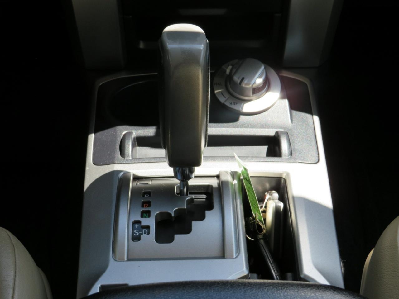 Toyota 4Runner Limited V6 4WD 2013