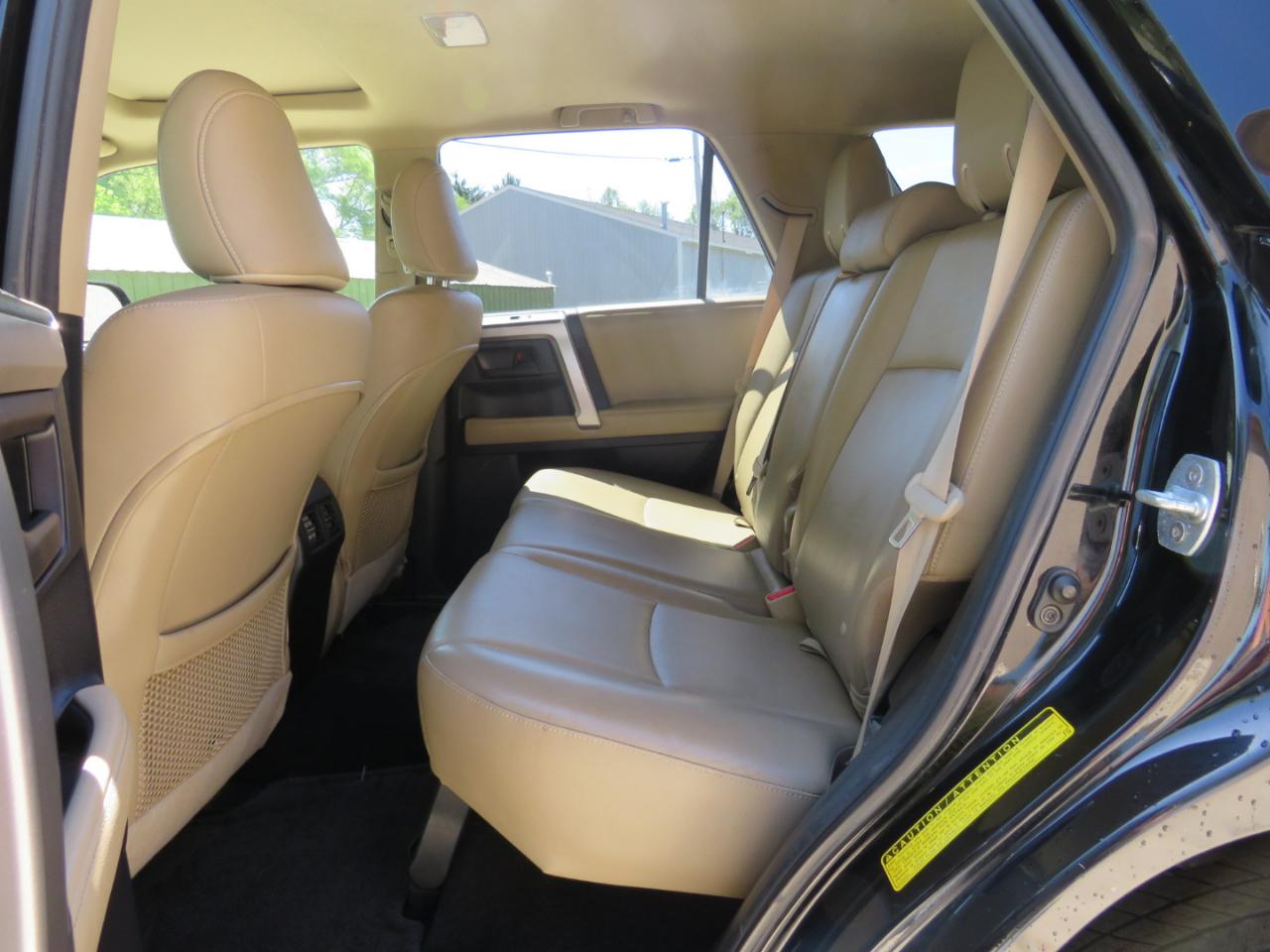 Toyota 4Runner Limited V6 4WD 2013