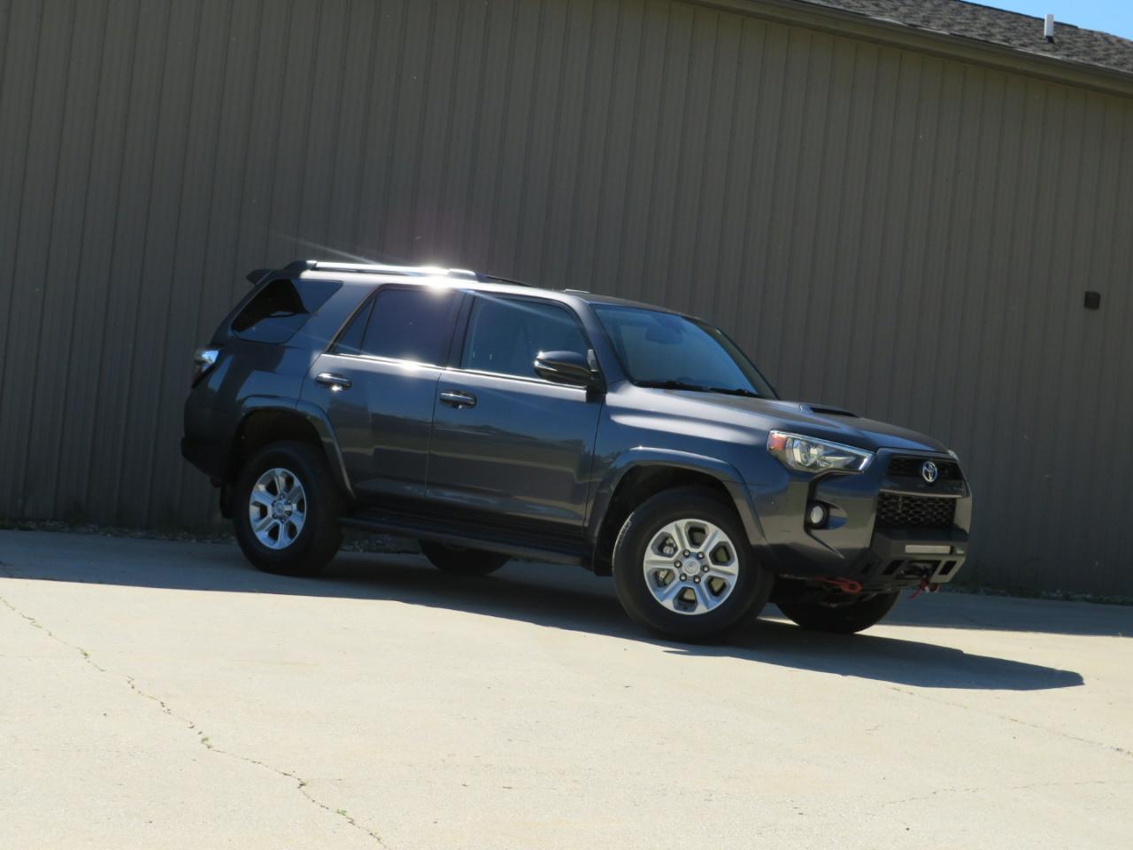 Toyota 4Runner SR5 4WD 2014