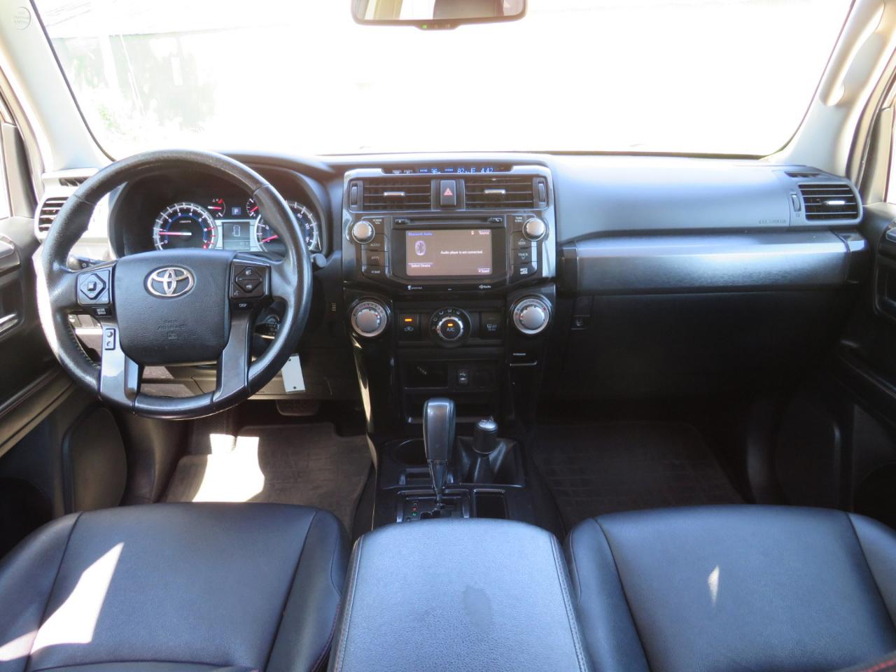 Toyota 4Runner SR5 4WD 2014