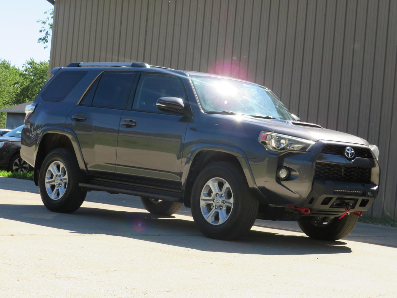 Toyota 4Runner SR5 4WD 2014