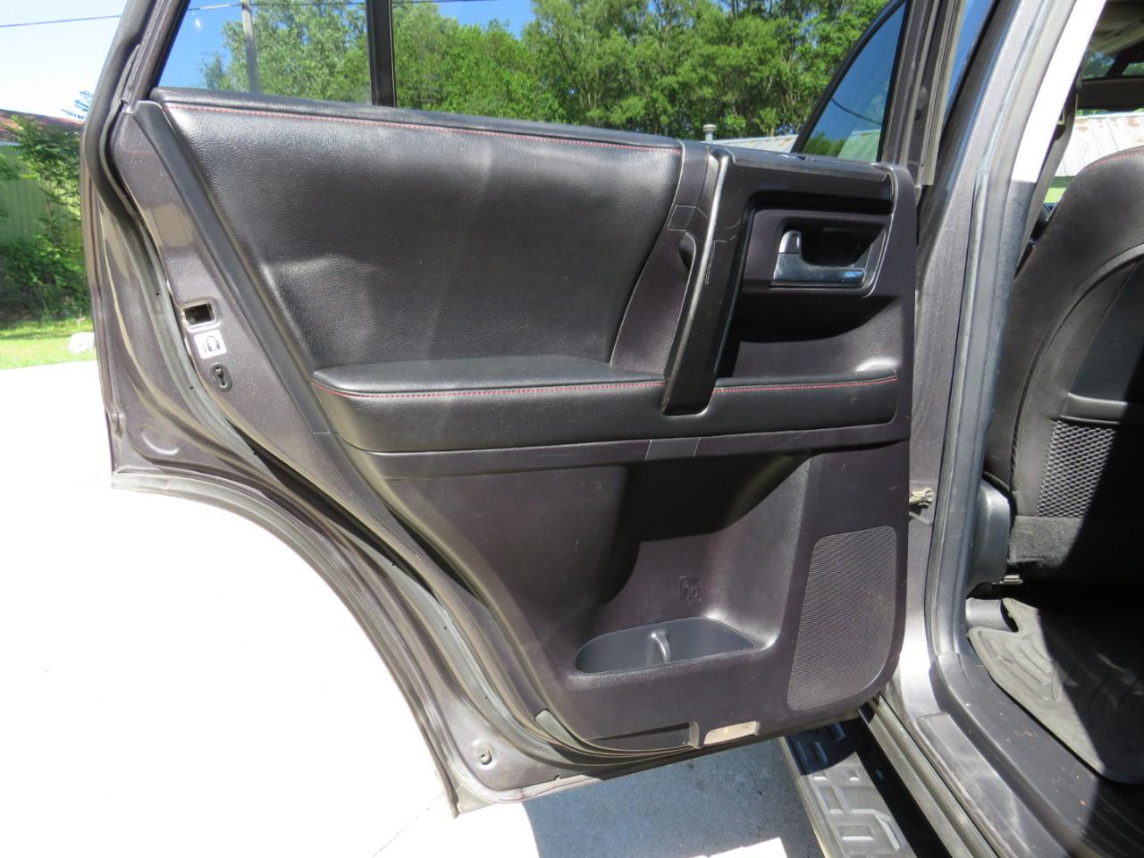 Toyota 4Runner SR5 4WD 2014