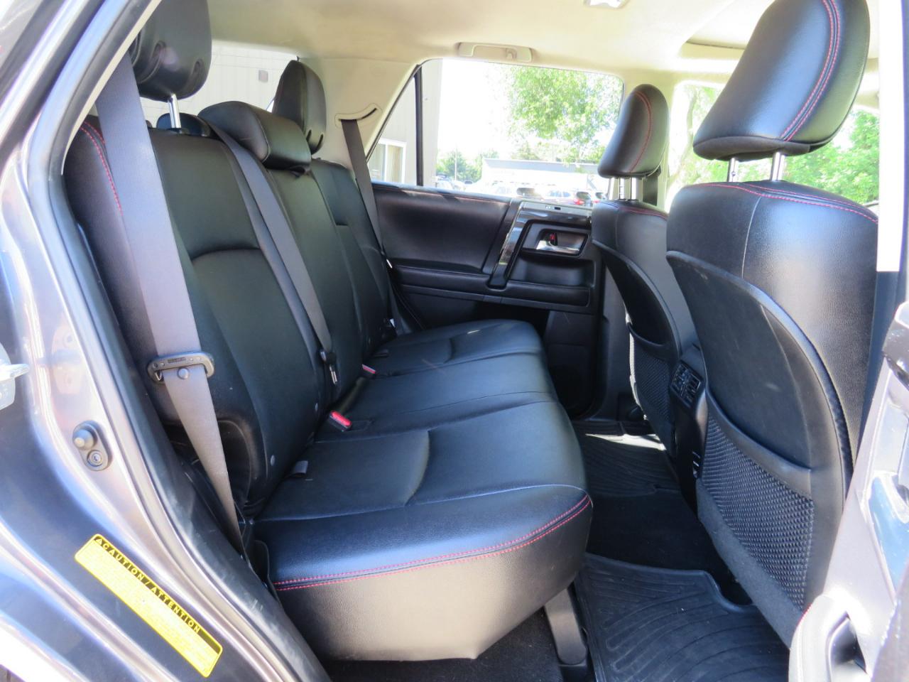 Toyota 4Runner SR5 4WD 2014