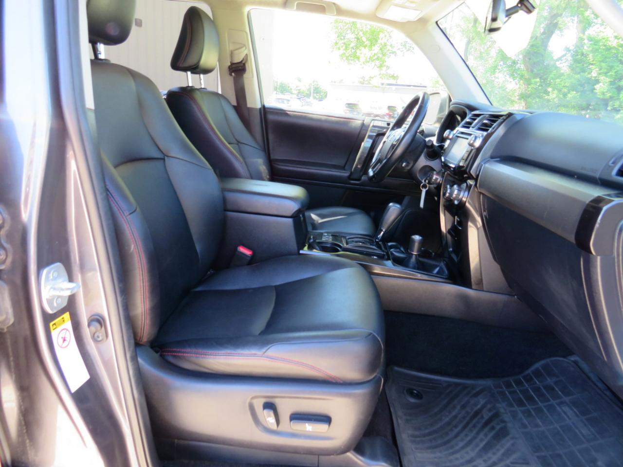 Toyota 4Runner SR5 4WD 2014